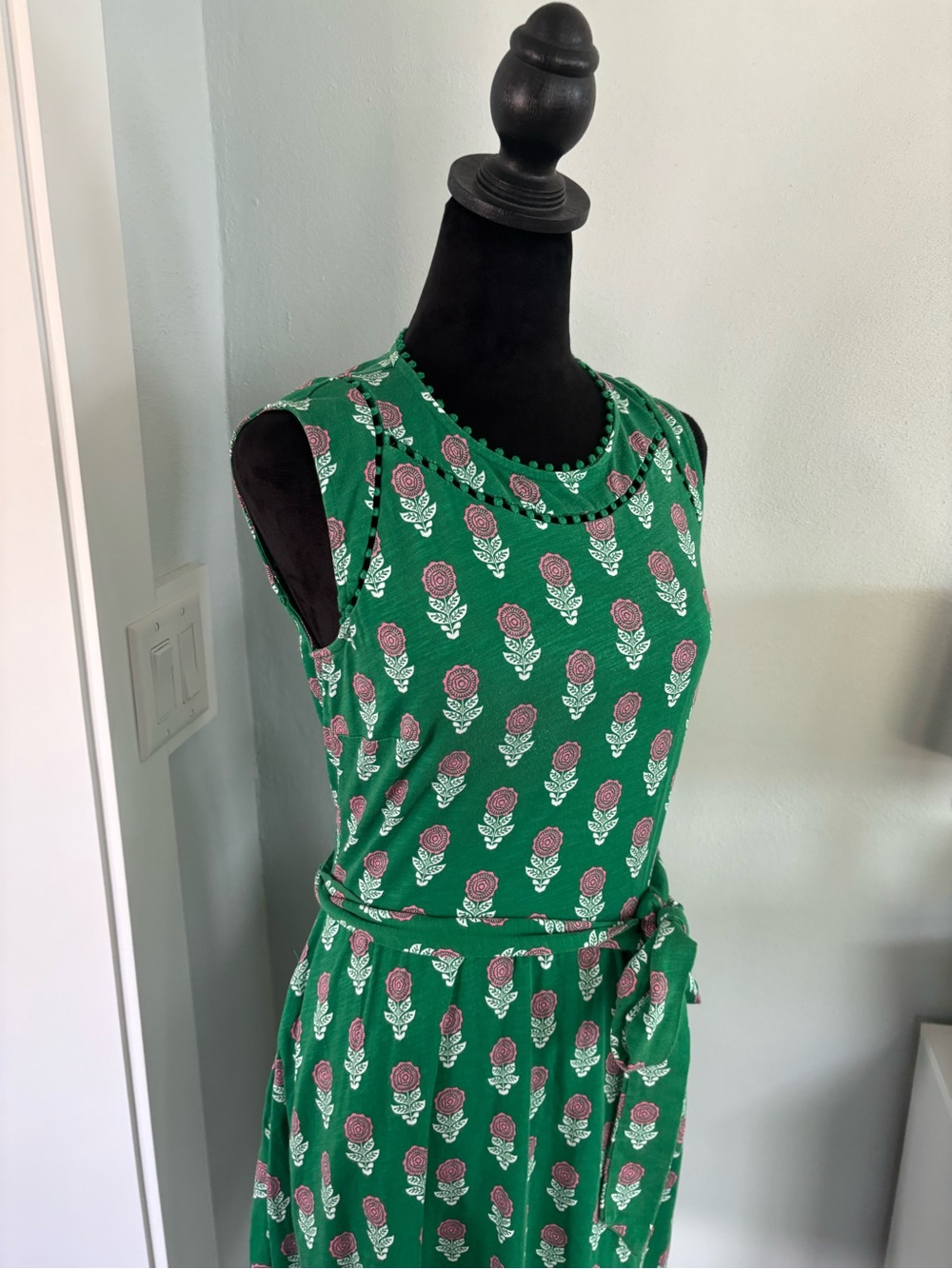 Boden Green Floral Tie-Waist Sleeveless Dress - Picture 7 of 9